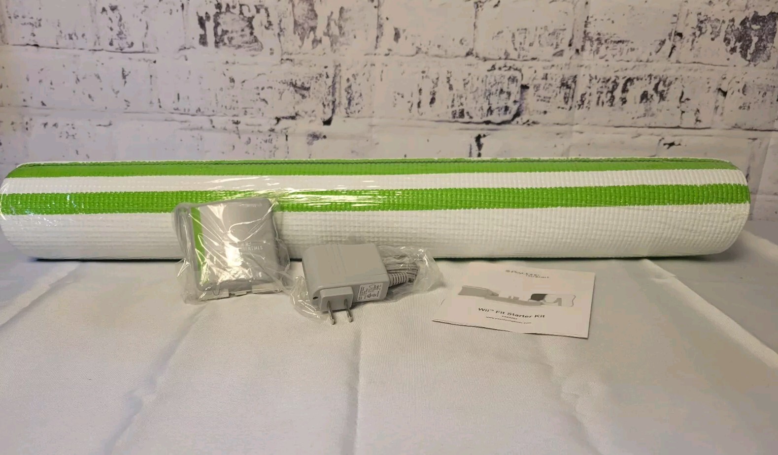WiiFit Yoga Mat & Rechargeable Battery Green/White Psyclone *READ DESCRIPTION