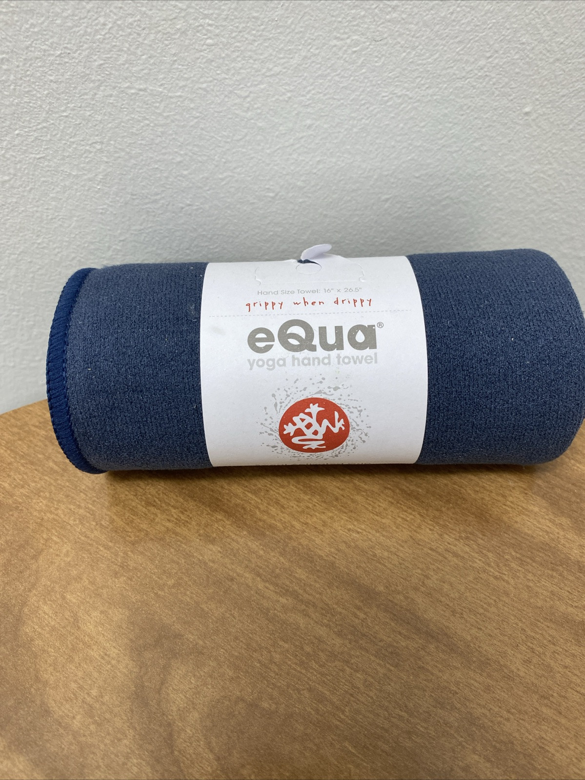Manduka eQua Yoga Hand Towel – Brand New 16” x 26.5” Sweat Activated Grip