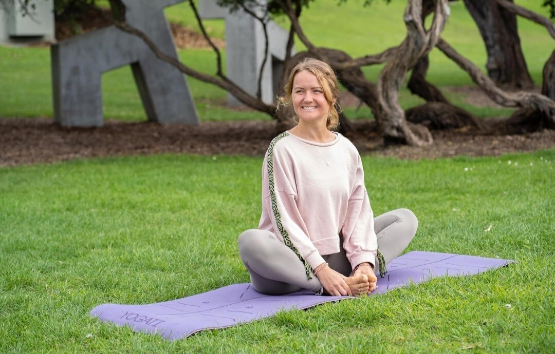 Yoga mats for home workout. Non slip yoga mat with strap. Thick yoga mats for