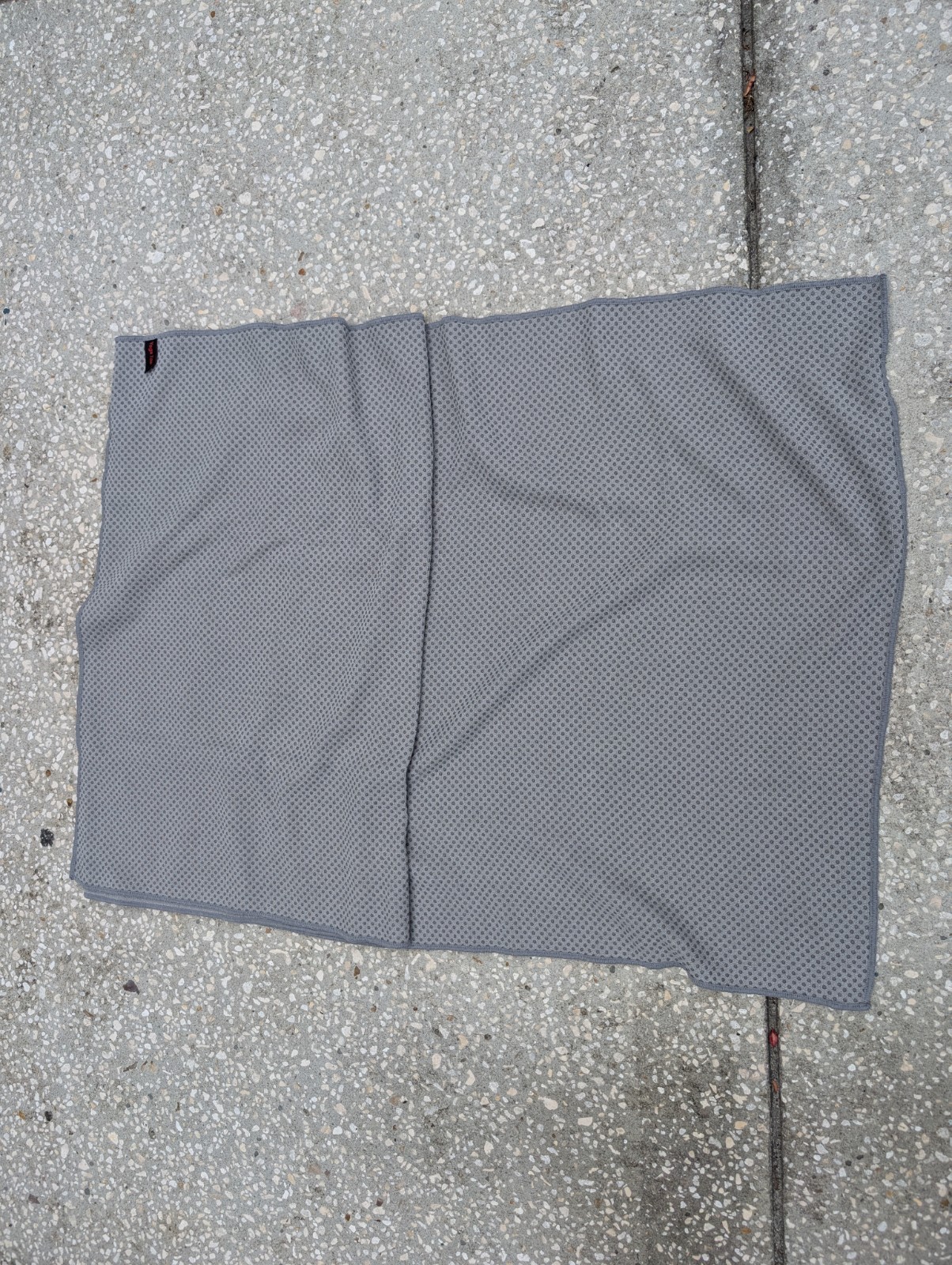 Hotworx Yoga Towel Non Slip Microfiber Workout Fitness Mat Towel Absorbent Gray