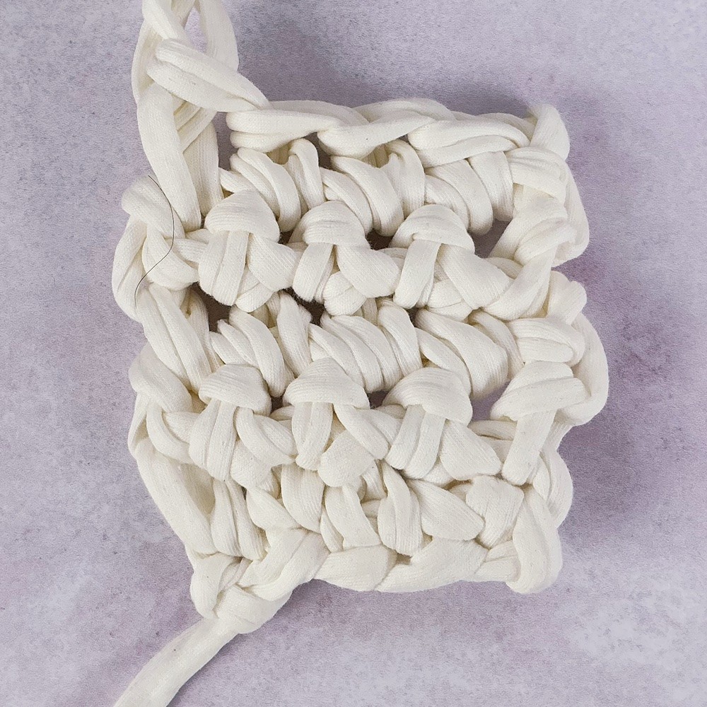 Crochet Kit: Yoga Mat Strap in T-shirt yarn – Choose Color