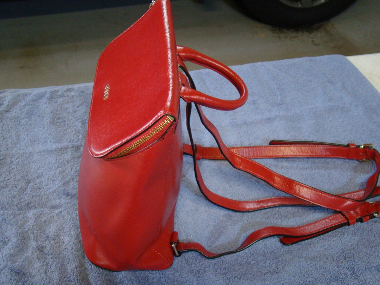 DKNY Womens Bryant Park Leather Top Zip Backpack One Size