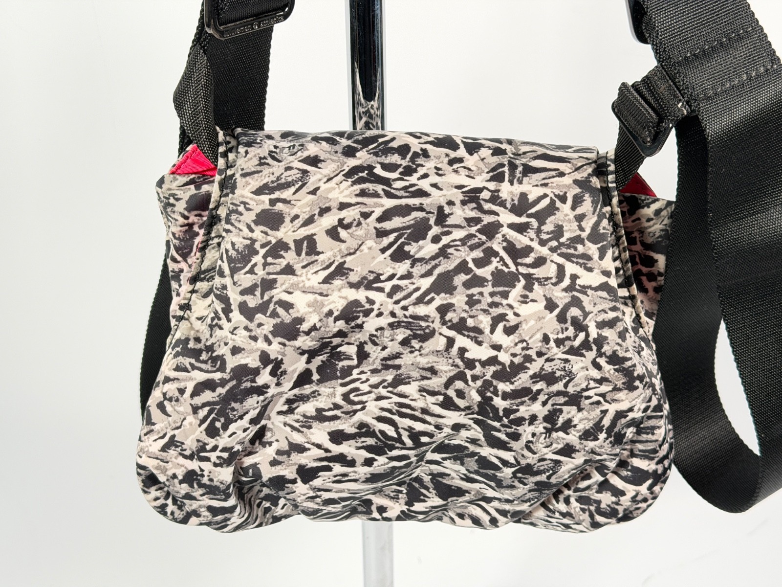 Lululemon Essential Mat Carrier Ripple Seal Grey Black U9AAQS 2016