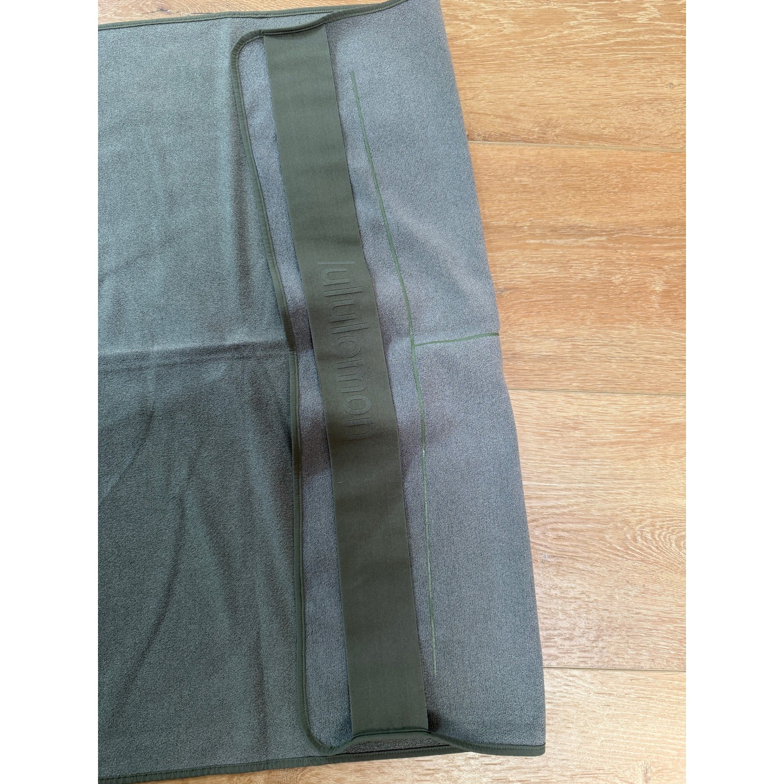 Lululemon Yoga Towel Unisex OS Olive Green The Towel Recycled Polyester Blend