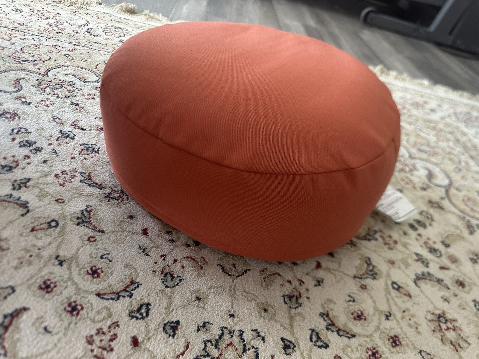 ALL IN MOTION MEDITATION PILLOW – SIZE : 15IN L X 15IN W X 5IN H Color: Rust