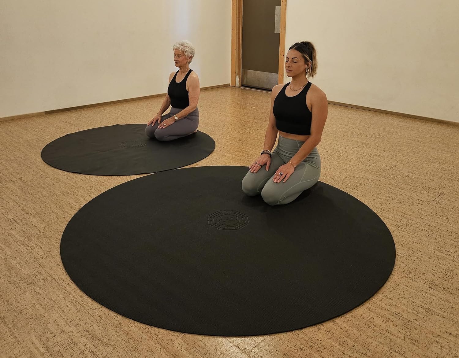 Extra Large 72&Prime; Round Yoga Mat for Meditation, Pilates & Tai Chi – Yin-Yang Desi