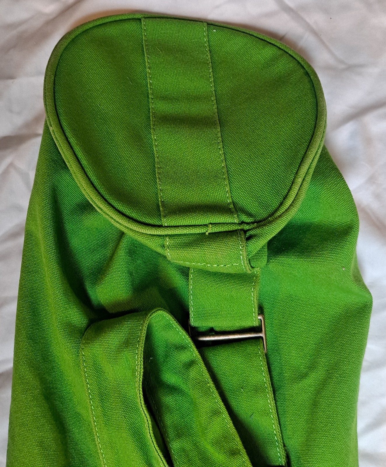 GAIAM Yoga Mat Bag Green Embroidered Design 11&Prime; X 25&Prime; Drawstring Zip Pocket
