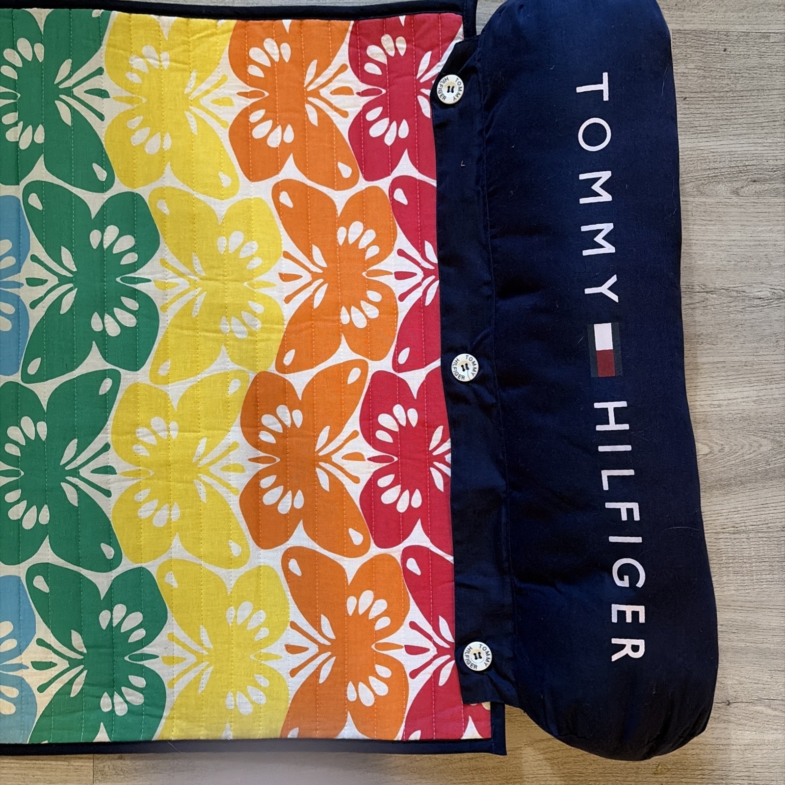 Tommy Hilfiger Roll Up Beach Mat W/Button On Pillow & Straps Butterflies Pattern