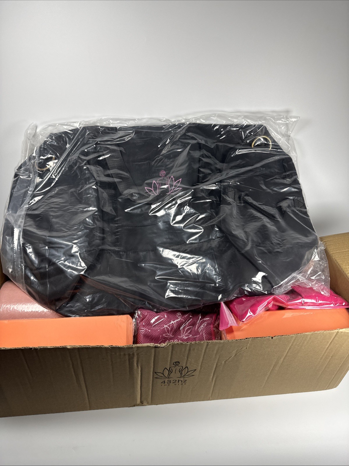432hz The Vibe Yoga Set Includes Mat 1/4&Prime; Thick Foam Blocks Water Bottle Bag NEW