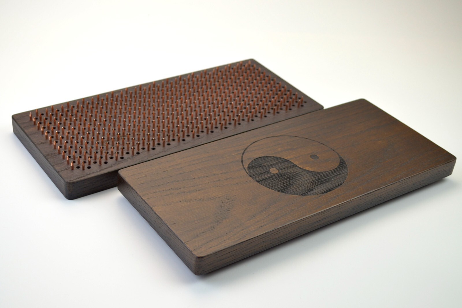 Oak Sadhu Board « Yin Yang » Copper Nails 10 mm/0.4 inch