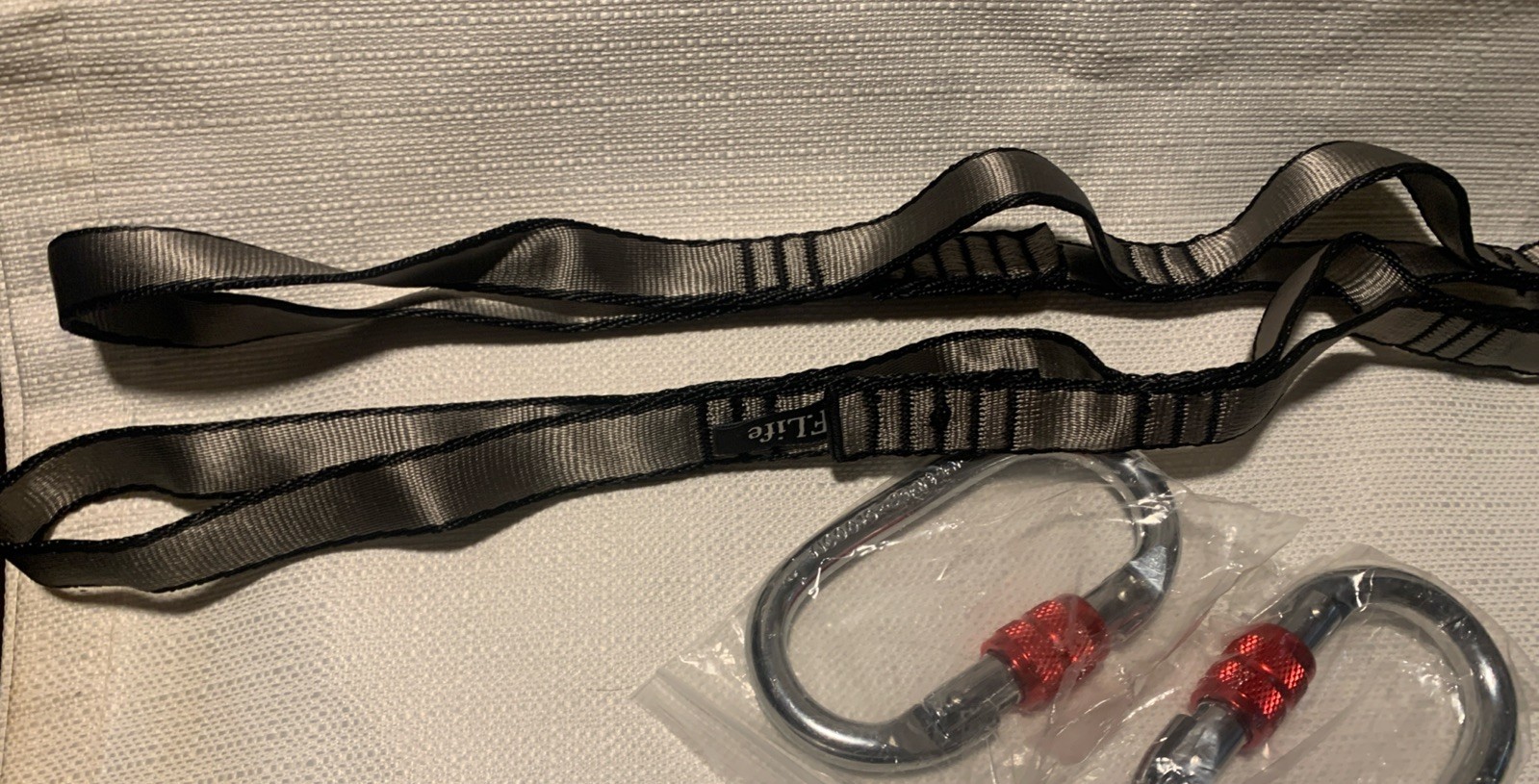 Yoga Hammock Accessory Set-Include 2 screw lock carabiner 25kn and 2 daisy chain
