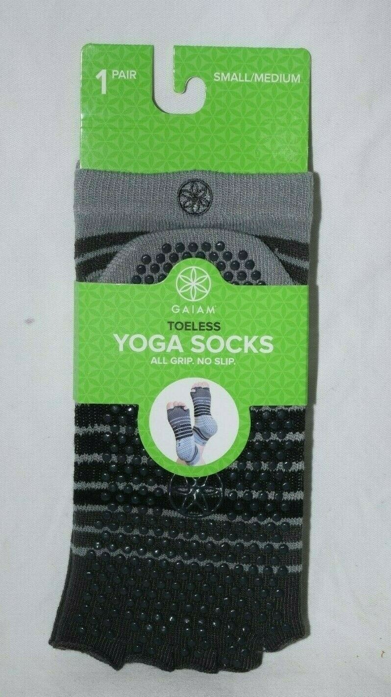GAIAM Toeless Yoga / Pilates Socks Small/Medium Women&rsquo;s 5-10 Men&rsquo;s 4-9