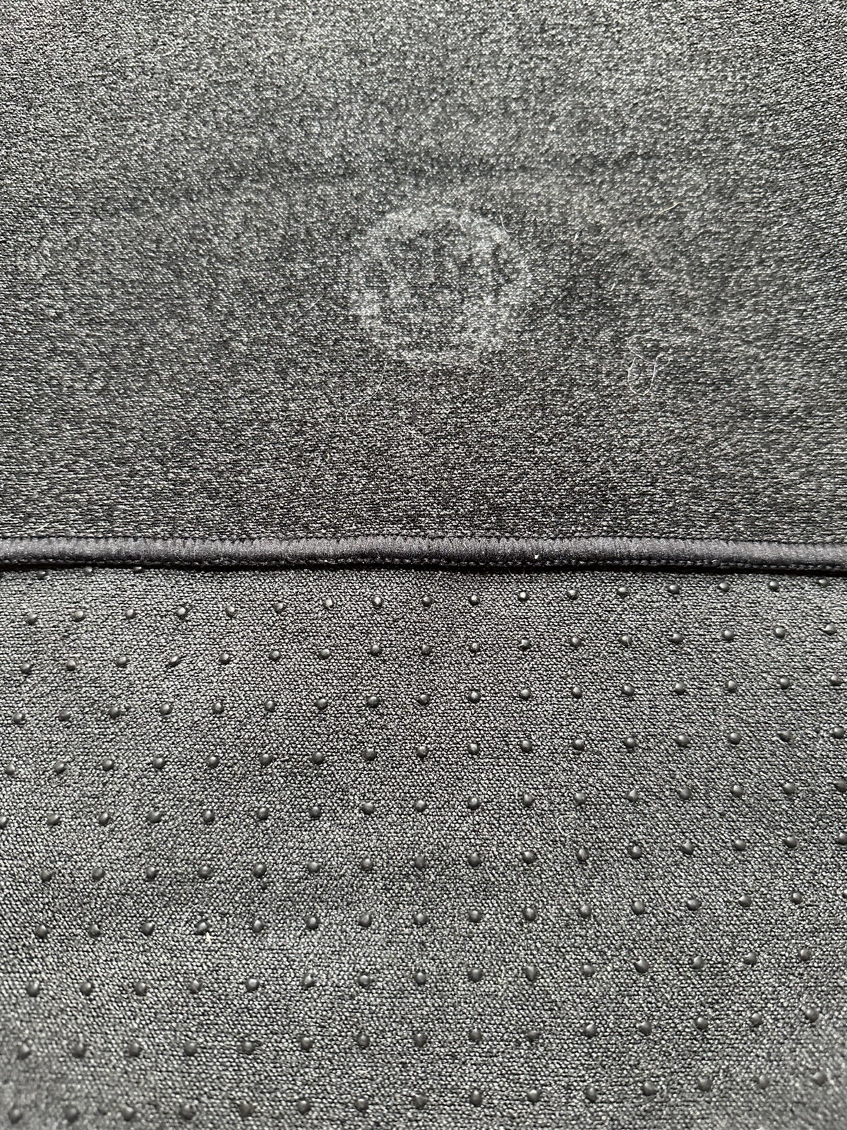 Manduka Yogitoes Skidless Yoga Mat Towel 24&Prime; x 71” Black