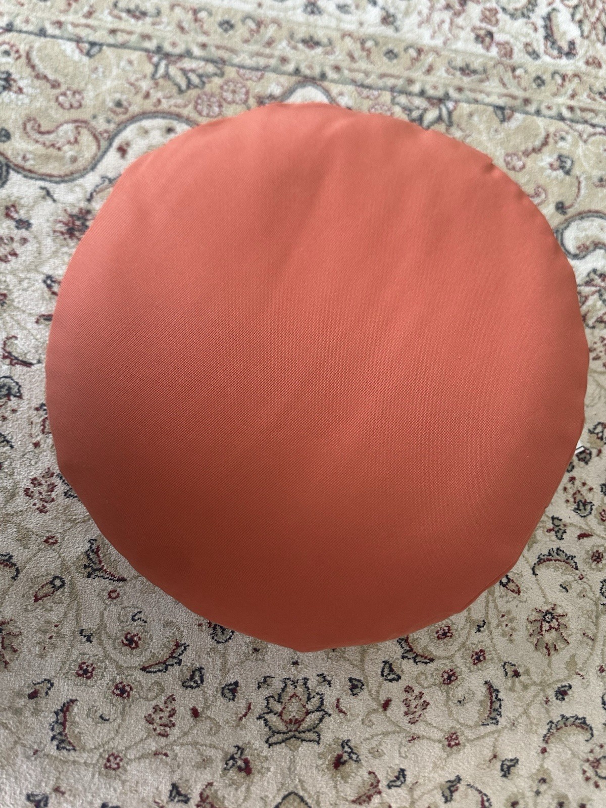 ALL IN MOTION MEDITATION PILLOW – SIZE : 15IN L X 15IN W X 5IN H Color: Rust