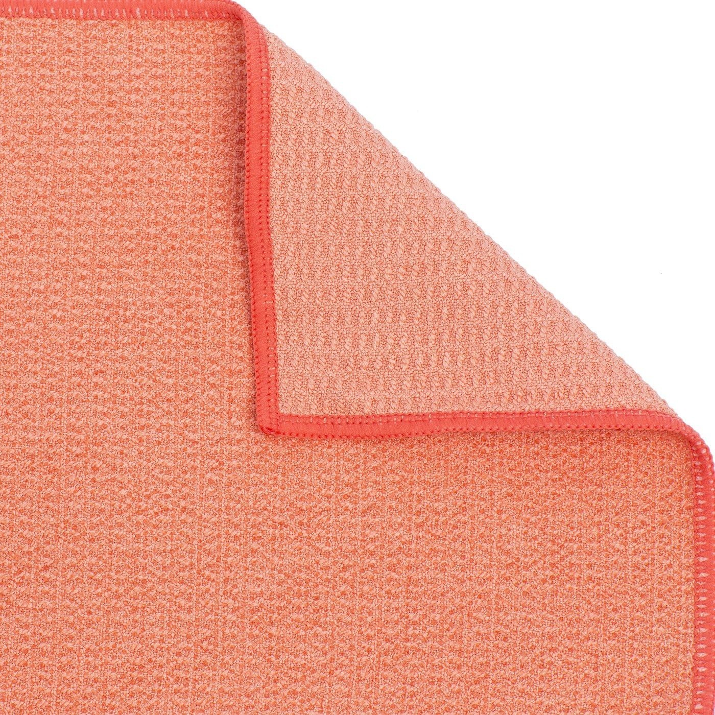 Hot Yoga Towel – Mat-Sized, Microfiber, Super Absorbent, Anti-Slip, Injury Fr…