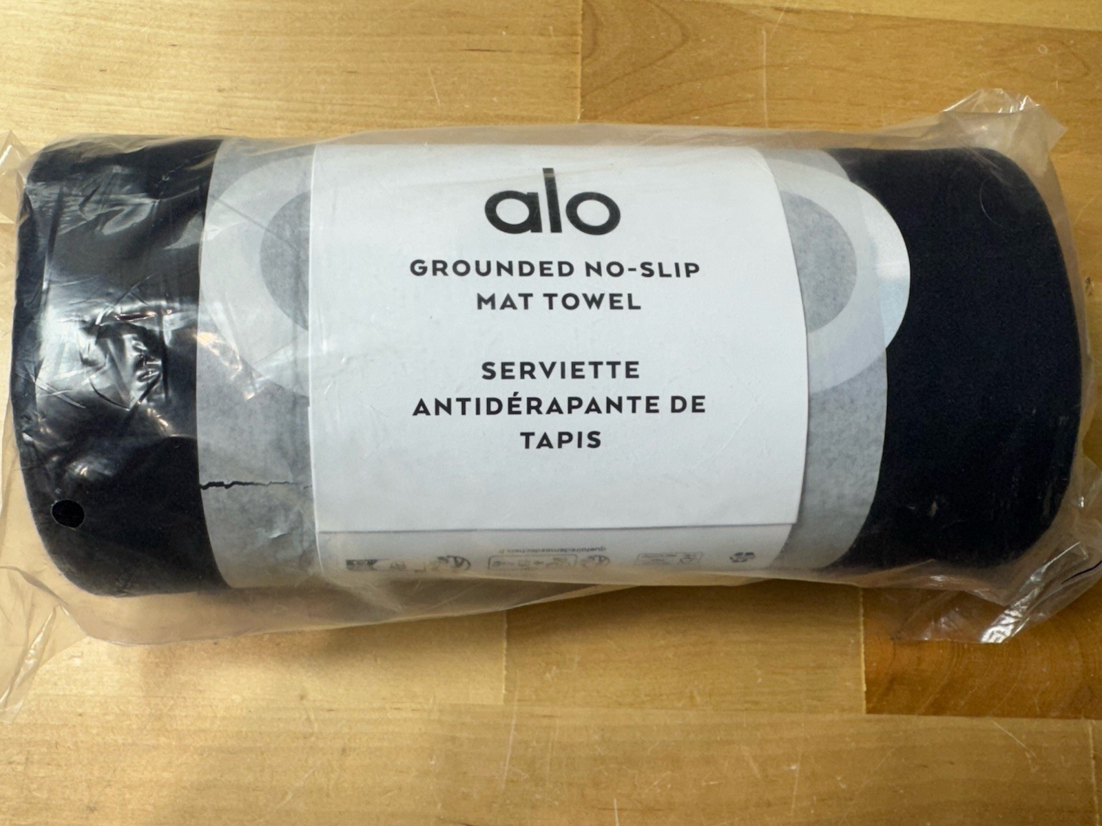 alo Yoga Grounded No-Slip Towel 74&Prime; x 26&Prime; BLACK A0029U011 NEW