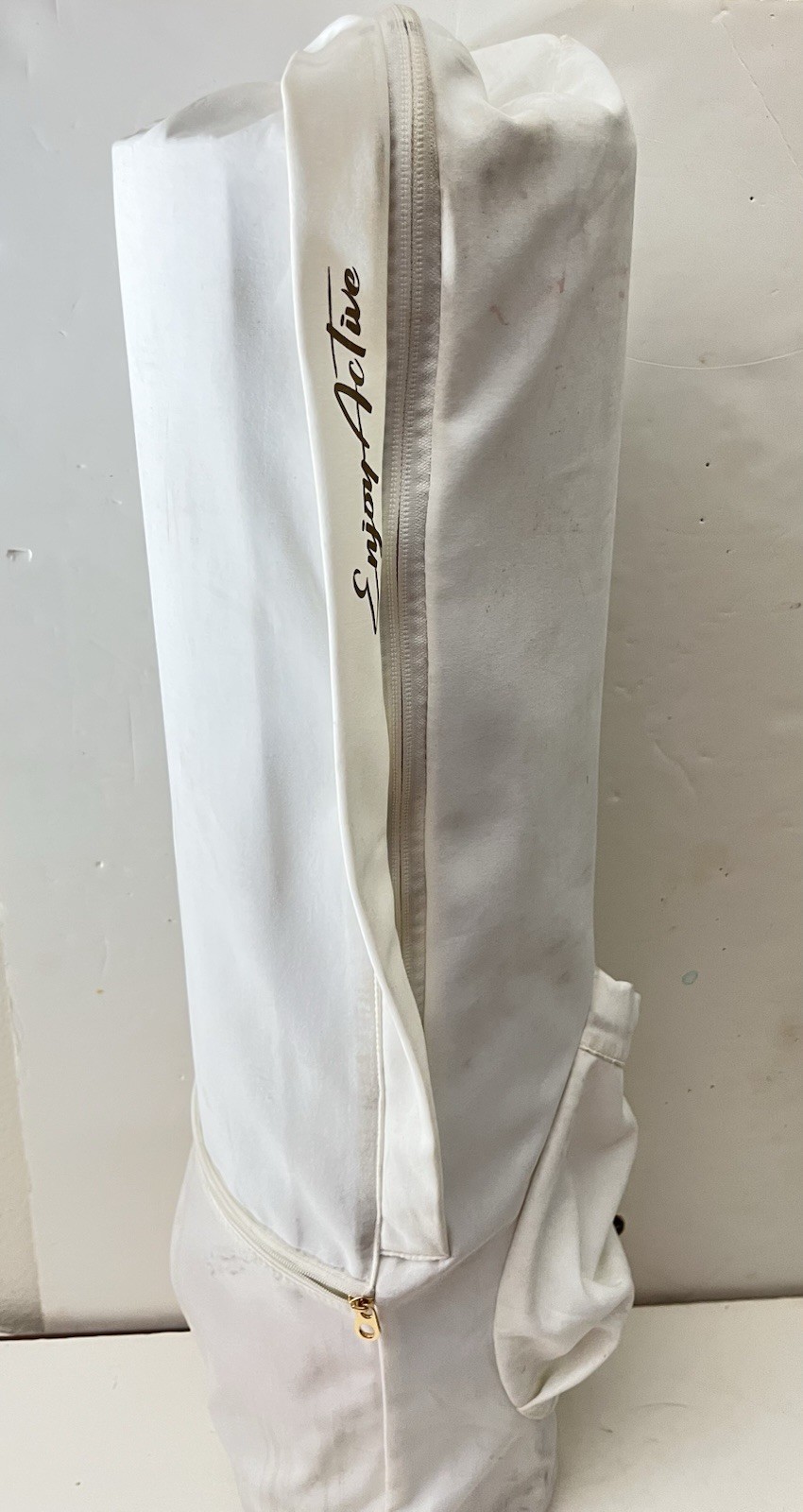 Manduka ProLite Yoga Mat 71 Black with Carry Strap Bag White