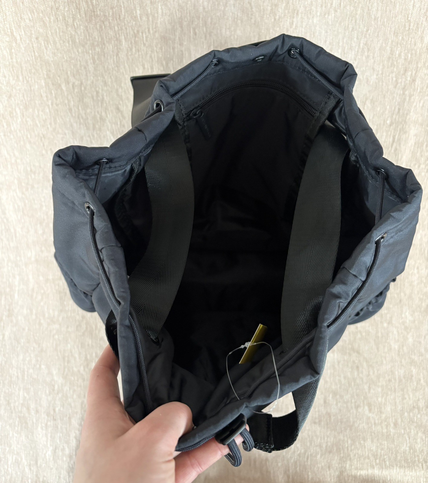 Beyond Yoga Black Convertible Gym Bag Backpack w/ Drawstring & Zip Pocket NWT