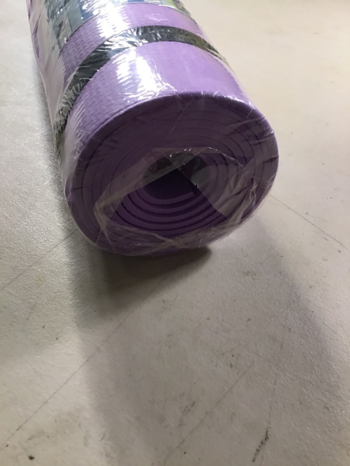 Yoga Mat 4MM Thick Light Weight Easy to Transport – Purple