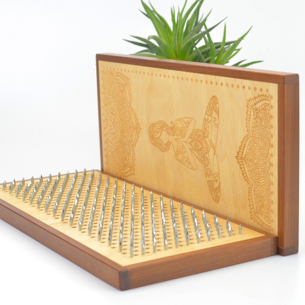 Sadhu Board with Thermal Ash « Nirvana » Galvanized Nails 10 mm/0.4 inch